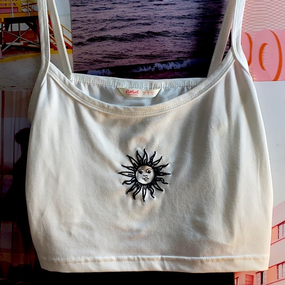 Sun Cami tops bundle!🌞 - Picture 3 of 3